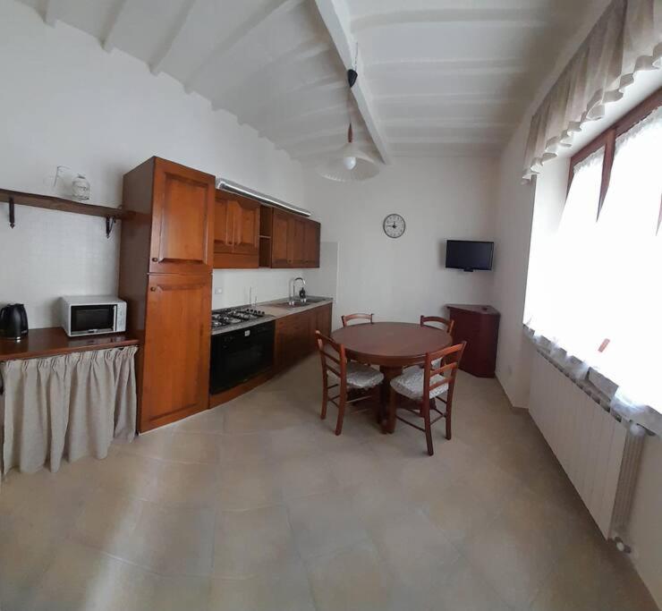 La Casina Di Guido Apartment Chianni Exterior photo